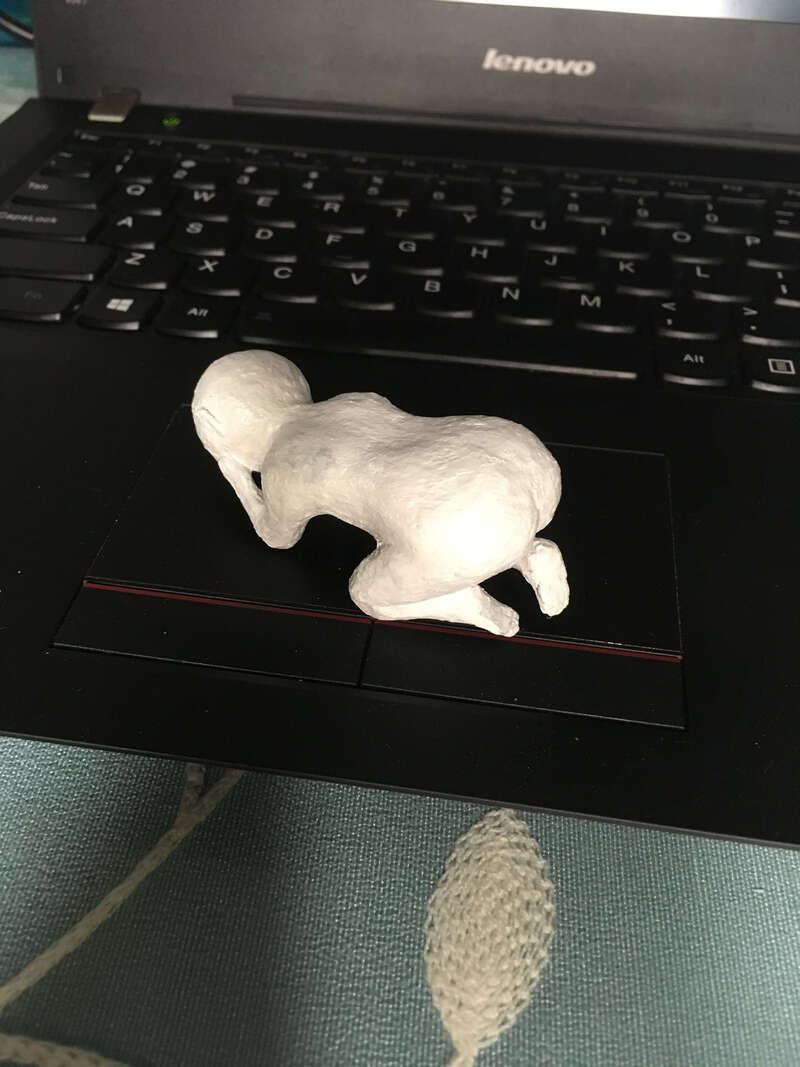 撅屁股的小孩儿